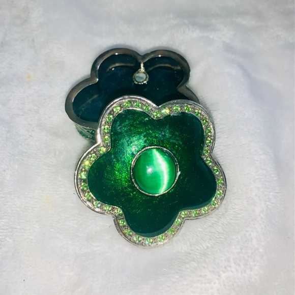 Emerald Green Enamel Trinket Box - Picture 5 of 5